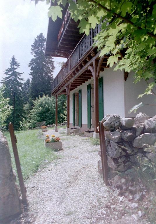 Готель Le Coucou Et Chalet Beau-Site Les Rasses Екстер'єр фото